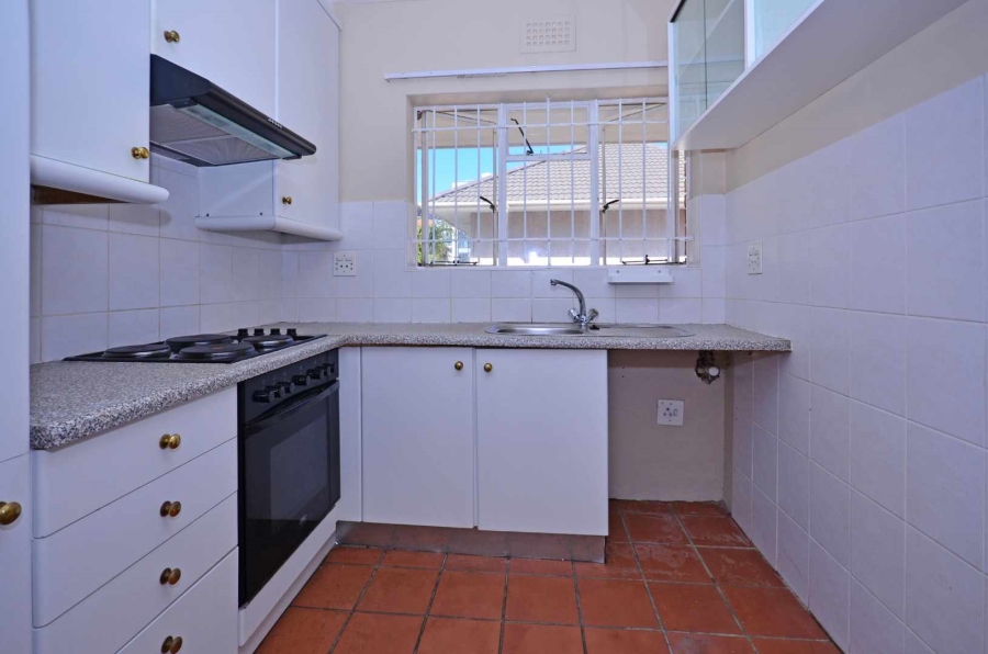 To Let 1 Bedroom Property for Rent in Sea Point Western Cape